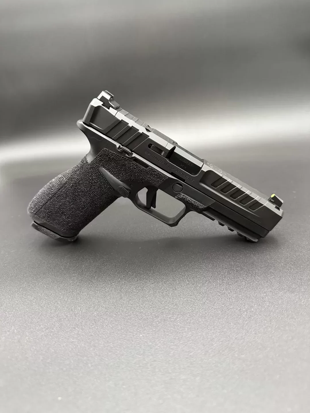 agency-arms-springfield-service-stippling-poign-e-echelon-client image 1
