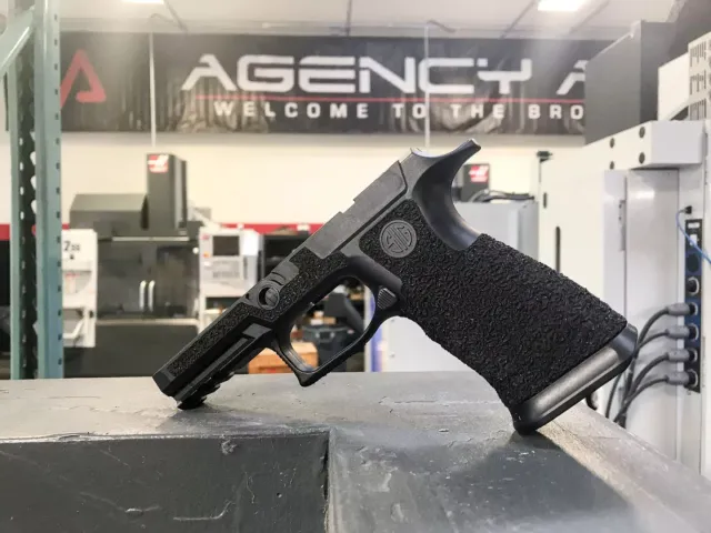 agency-arms-p320-grip-module-stippling-poign-e-sig-x-series image 1