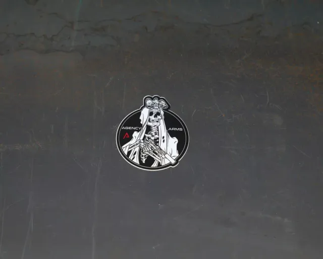 agency-arms-urban-reaper-sticker-vinyle-mat-3x3-6-pouces image 1