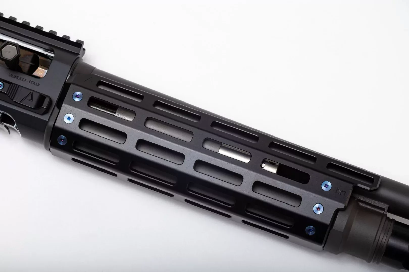agency-arms-garde-main-m-lok-benelli-m4-aluminium-8-5 image 1